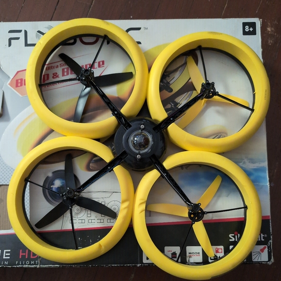 Flybotic Bump and bounce Drone - Picture 2 of 7